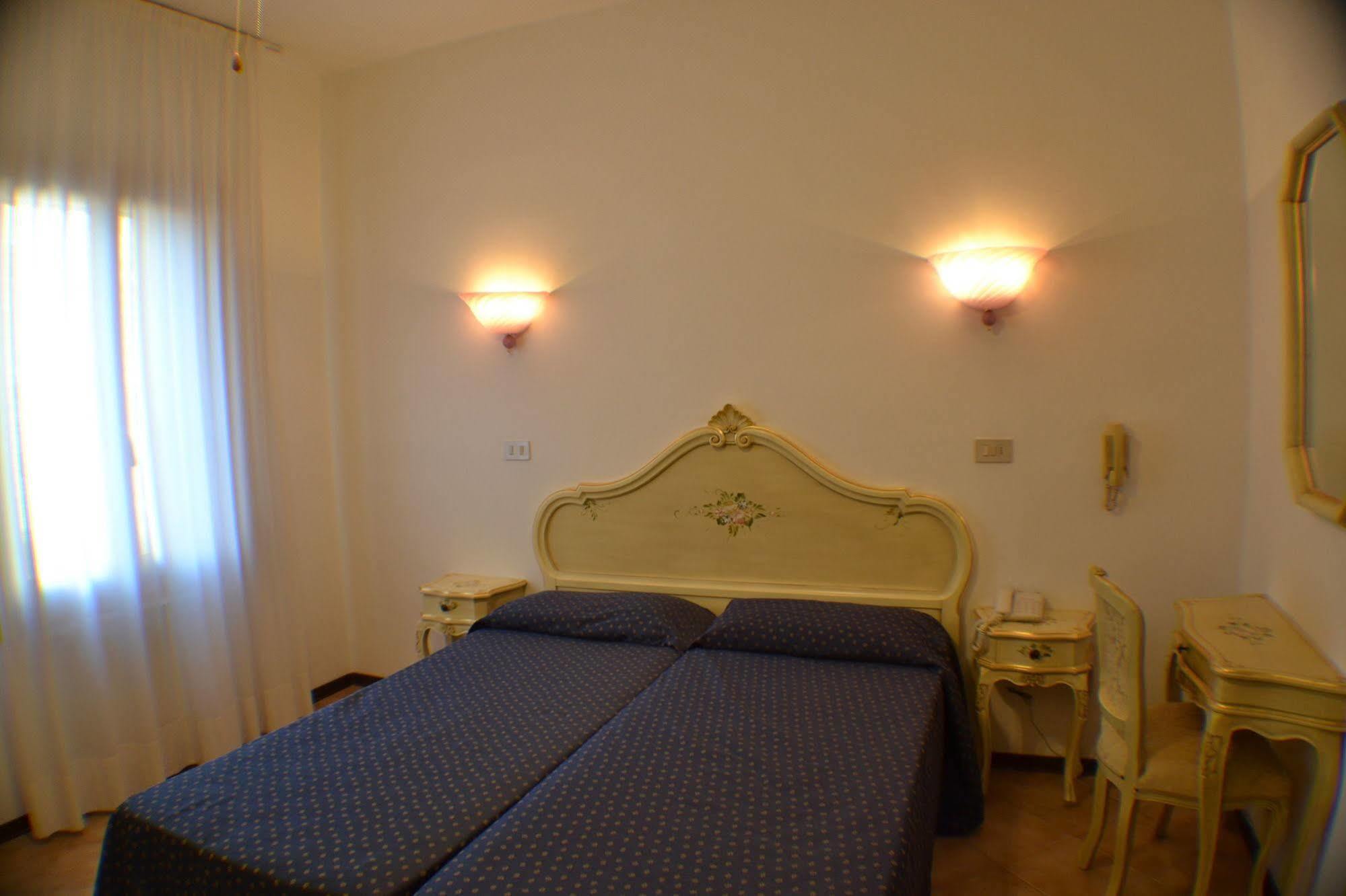 ונציה Hotel Guerrini מראה חיצוני תמונה